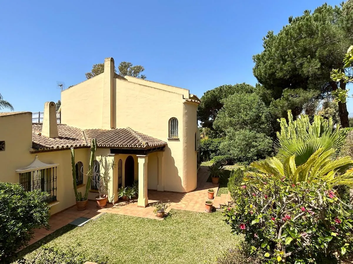 Villa Close To The Beach In Марбелья