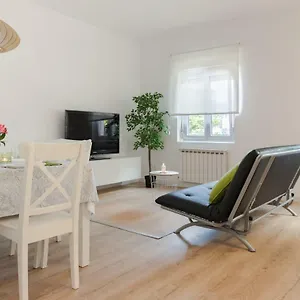  Apartment Alai Spain