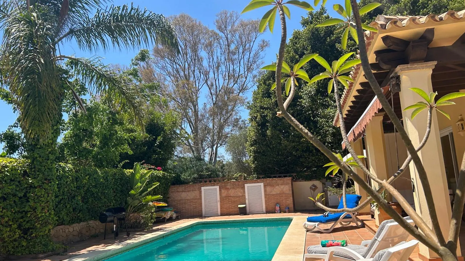 Villa Close To The Beach In Marbella